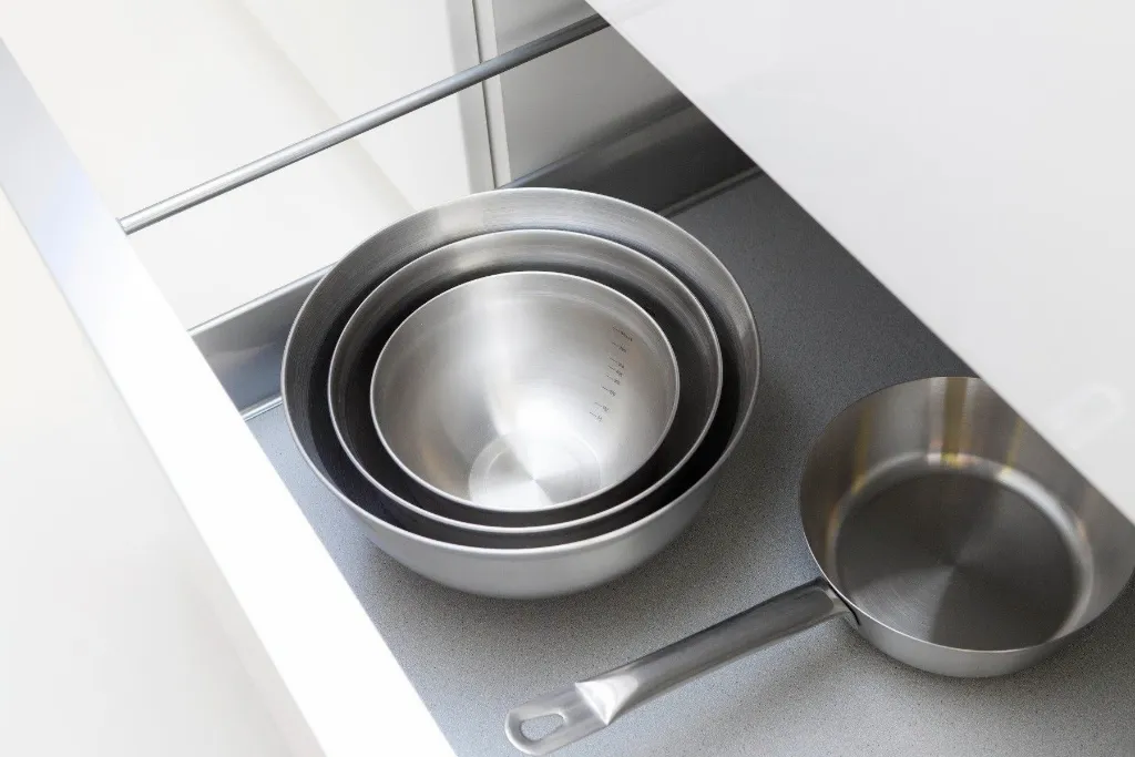 363863_1047_363863-mixing-bowl-detail-space-efficient.webp