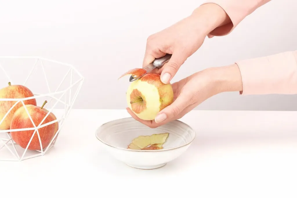 food_peeler_-_profile_-_8710755250262_brabantia_96dpi_1280x853px_e_nr-19679.webp