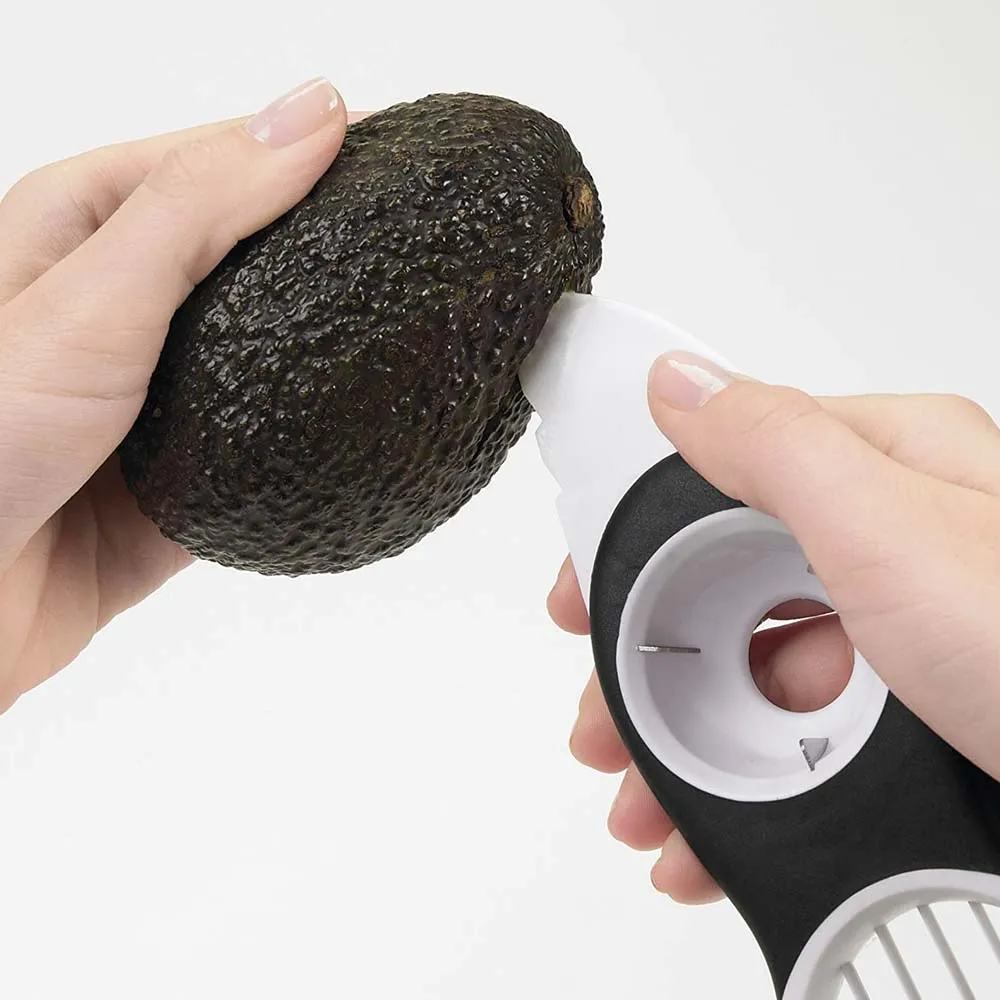 OXO-Avocado-snijder-3-in-1-Wit.webp