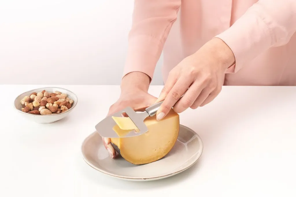 cheese_slicer_-_profile_-_8710755250200_brabantia_96dpi_1280x853px_e_nr-19670.webp