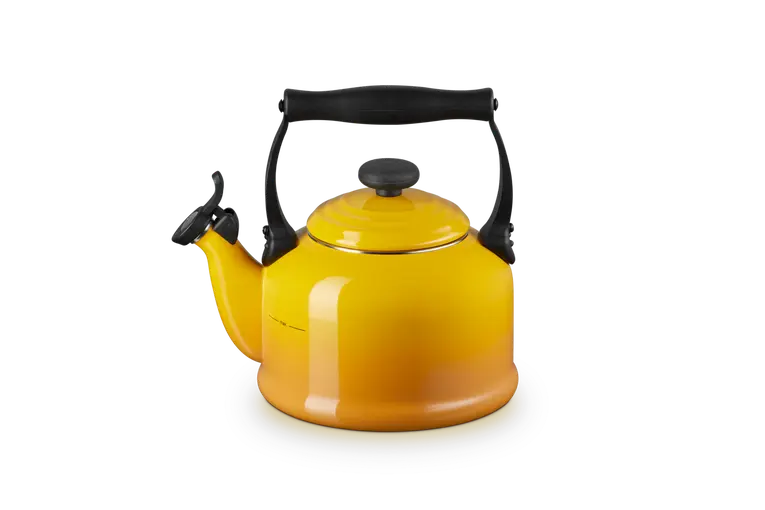 [40102026720000] Le Creuset fluitketel tradition 2.1L nectar