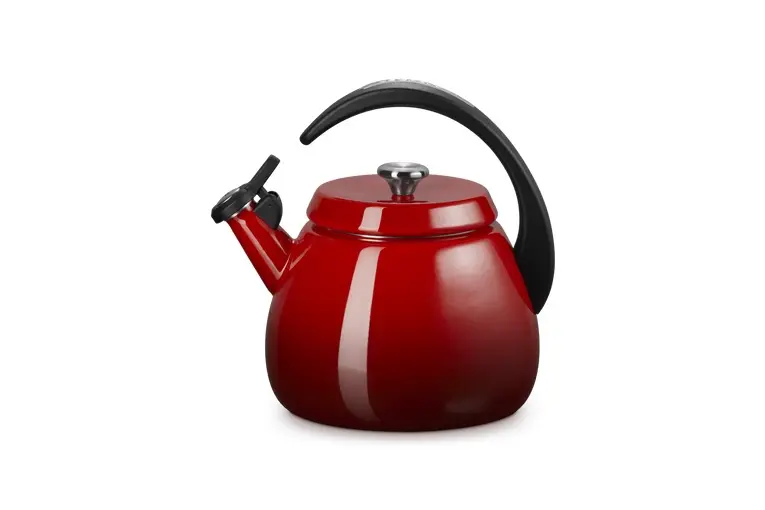 [40111010600900] Le Creuset fluitketel cloche 2.1L rood
